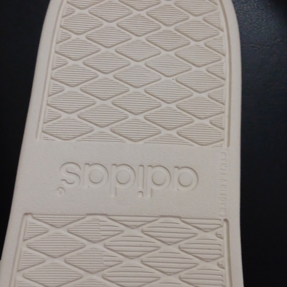 Men's super soft size 18 Adidas brand Adilette comfort slides black & cream - Picture 5 of 6
